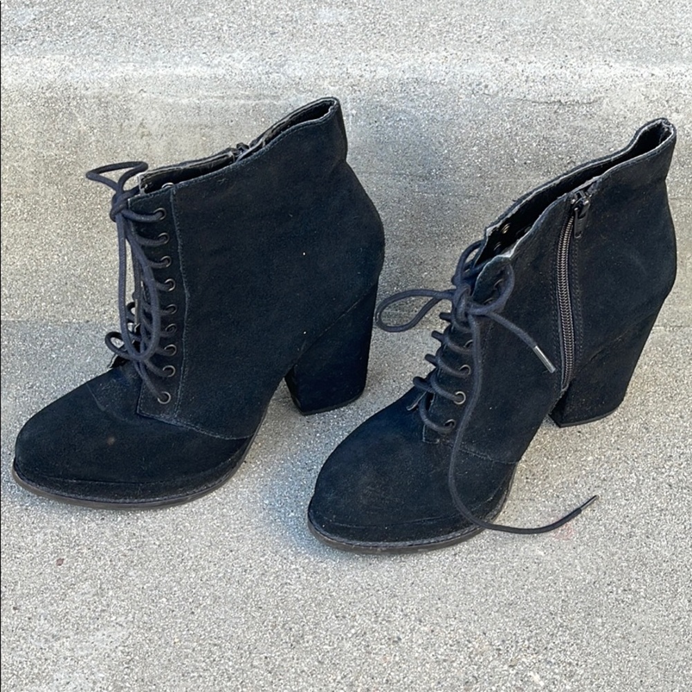 Booties! 🎱 - Picture 2 of 2